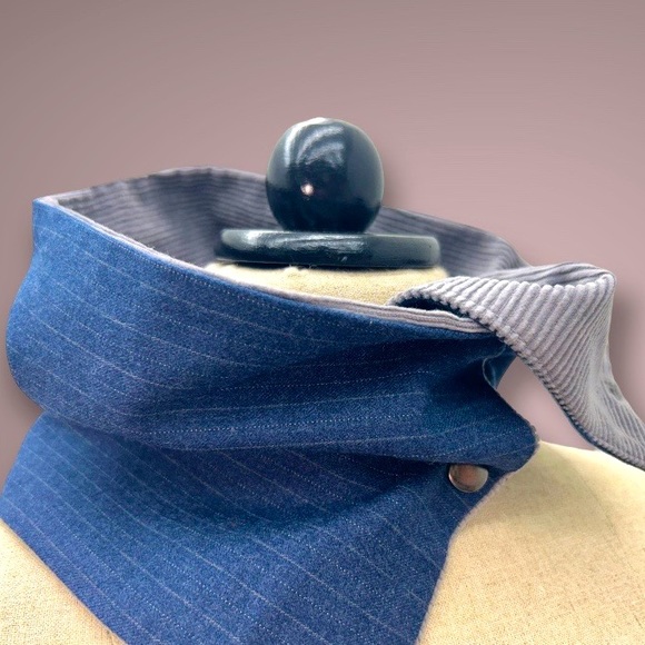 COWL NECK SCARF WITH SNAPS•CANADIAN MADE•3-DIFFERENT WAYS OF WEARING IT•NEW! O/S - Picture 2 of 2